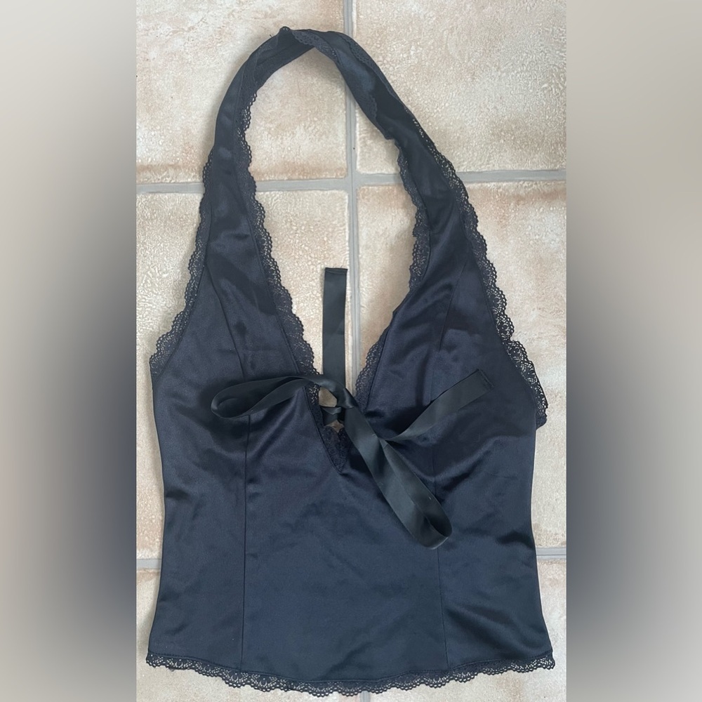 Kimchi Blue Farrah Plunge V-Neck Halter Top SatinyBlack Lace Bow Tie; size M